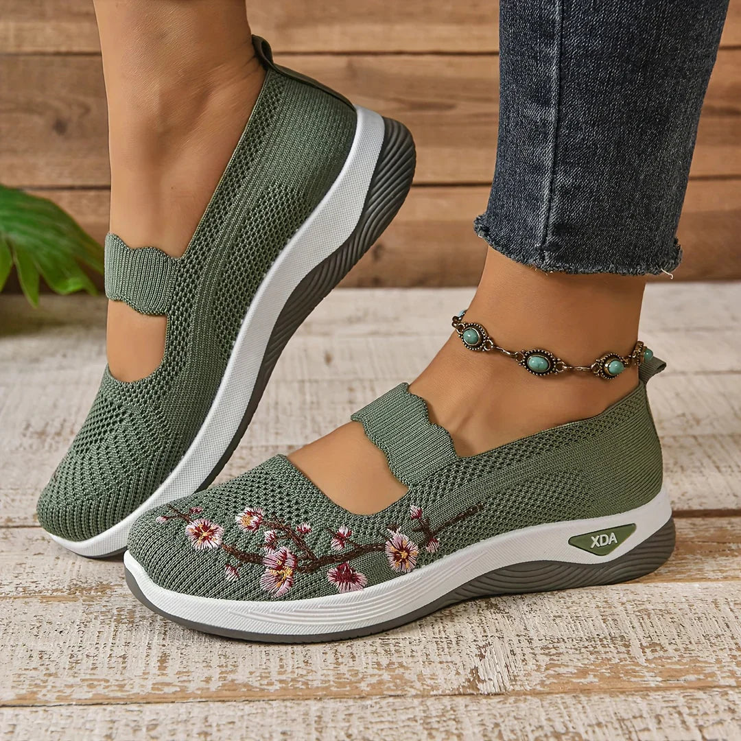 CloudPlus™ – Breathable and Ultimate Comfortable Orthopaedic Sneakers for Women