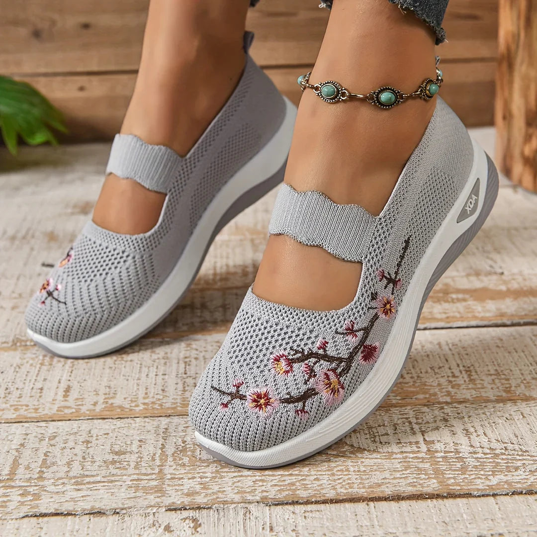 CloudPlus™ – Breathable and Ultimate Comfortable Orthopaedic Sneakers for Women