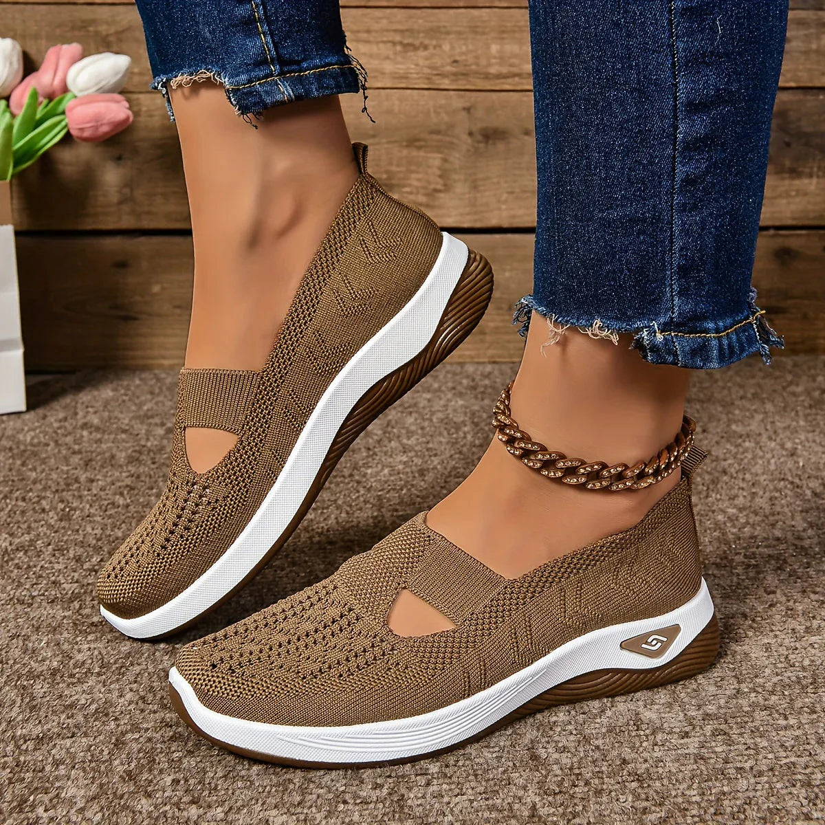 CloudWear™ – Breathable and Ultimate Comfortable Orthopaedic Sneakers for Women